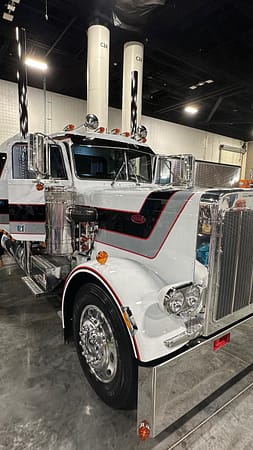 peterbilt 359 - 1